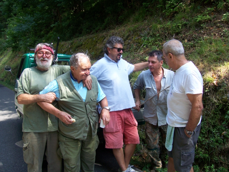  Image name: Persone092.jpg 
 width: 800 pixel 
 height: 601 pixel 
 Size: 443371 bytes 
 Click to enlarge 